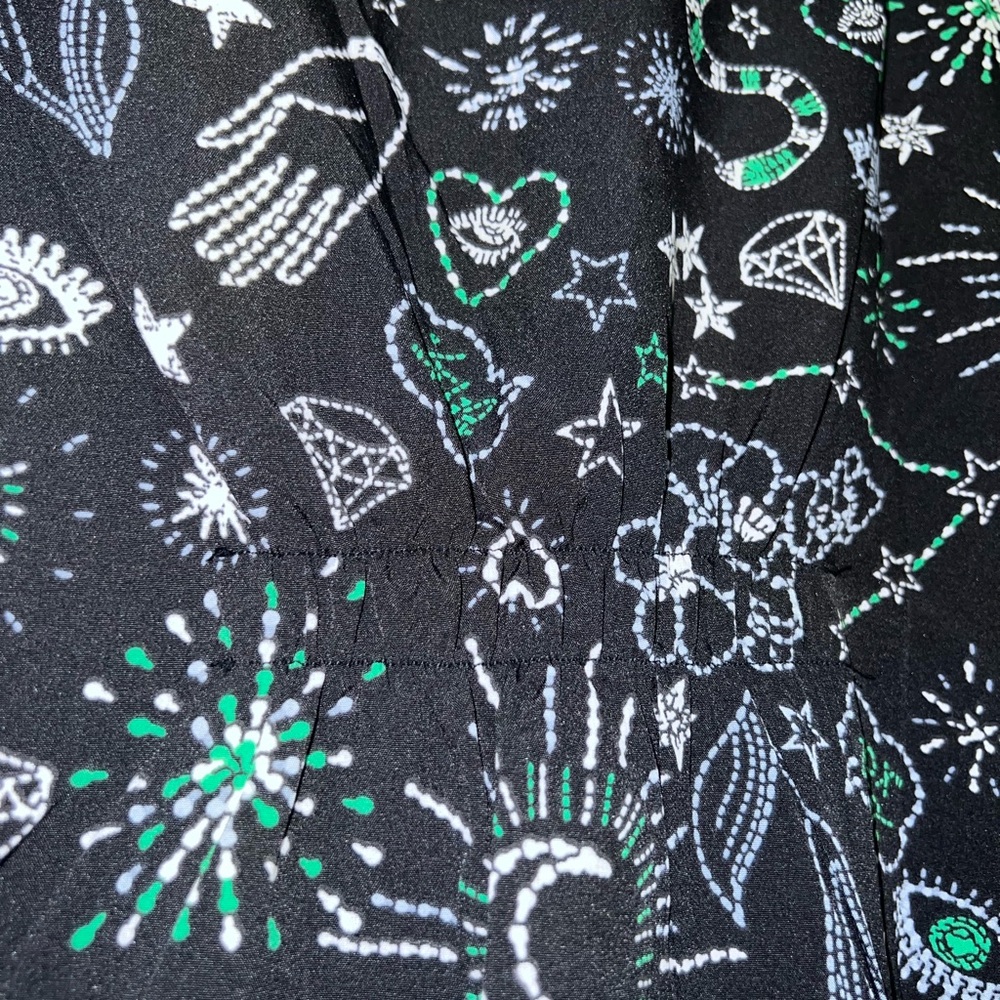 Betsey Johnson Fate & Fortune Hands Moon Stars Snakes 2 Pocket Scrubs Shirt Sz S - Picture 6 of 7